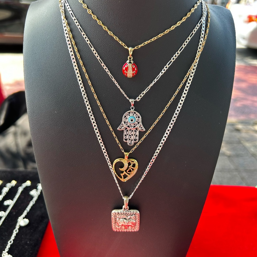 Chains with necklace